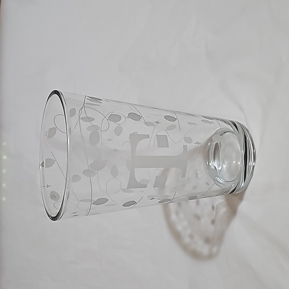 T-Mobile Tuesdays Holiday Glass New in Box - Picture 2 of 14